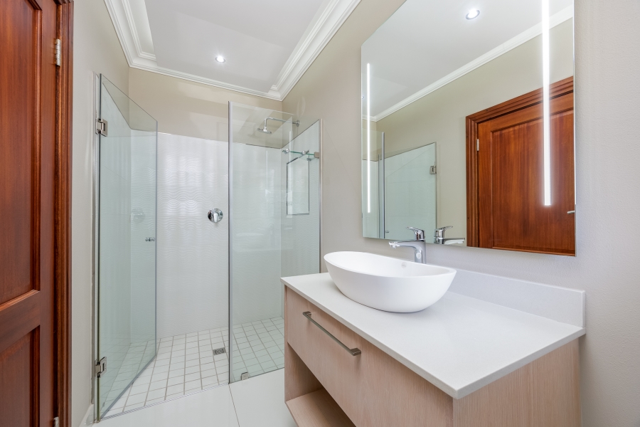 4 Bedroom Property for Sale in Vierlanden Western Cape